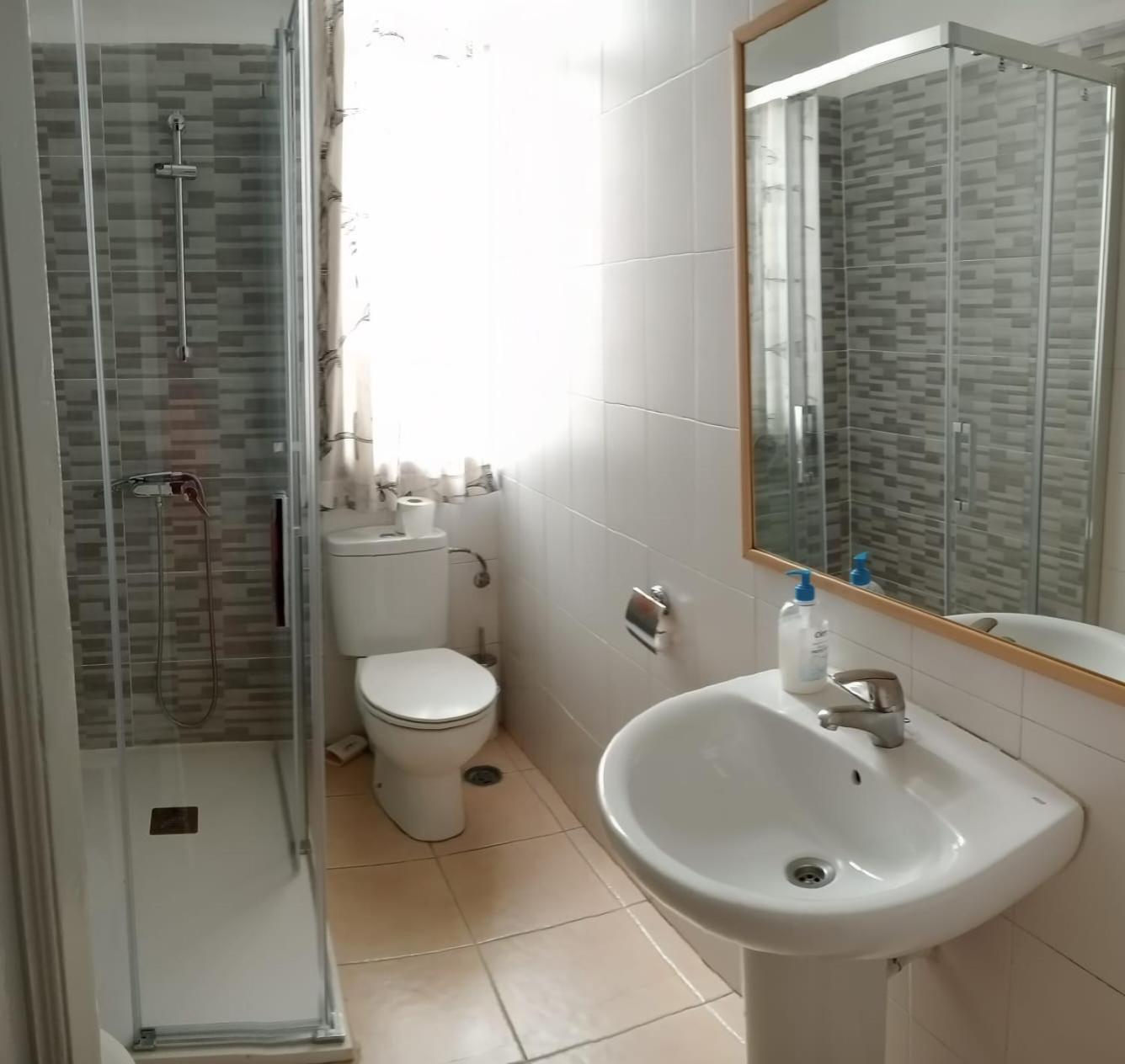 Hostal Yolanda مدريد المظهر الخارجي الصورة