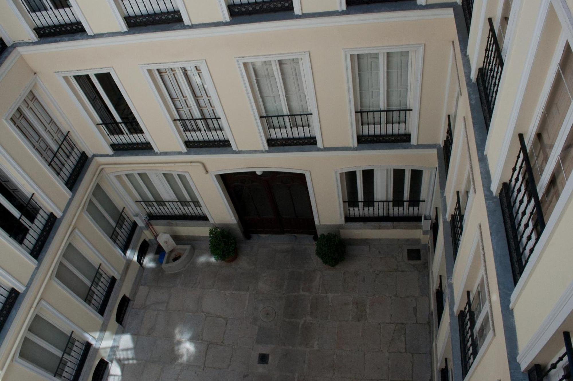 Hostal Yolanda مدريد المظهر الخارجي الصورة